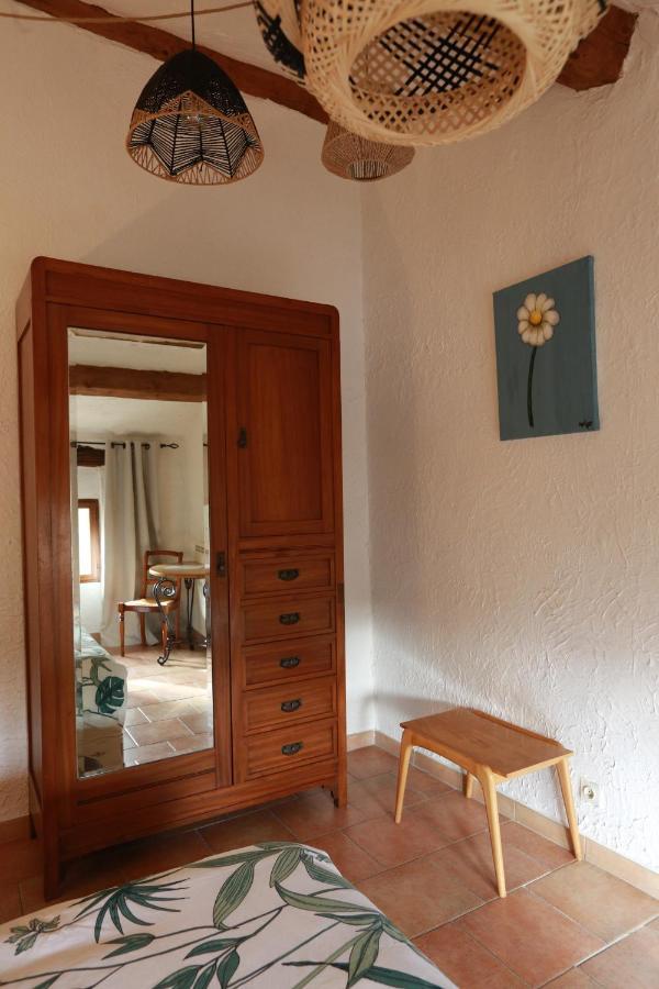 Le Priolat Des Anges Aux Portes Des Gorges Du Verdon Trigance Exterior foto