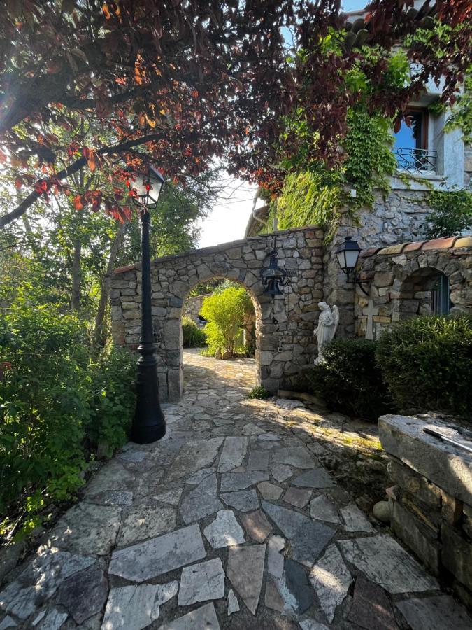 Le Priolat Des Anges Aux Portes Des Gorges Du Verdon Trigance Exterior foto